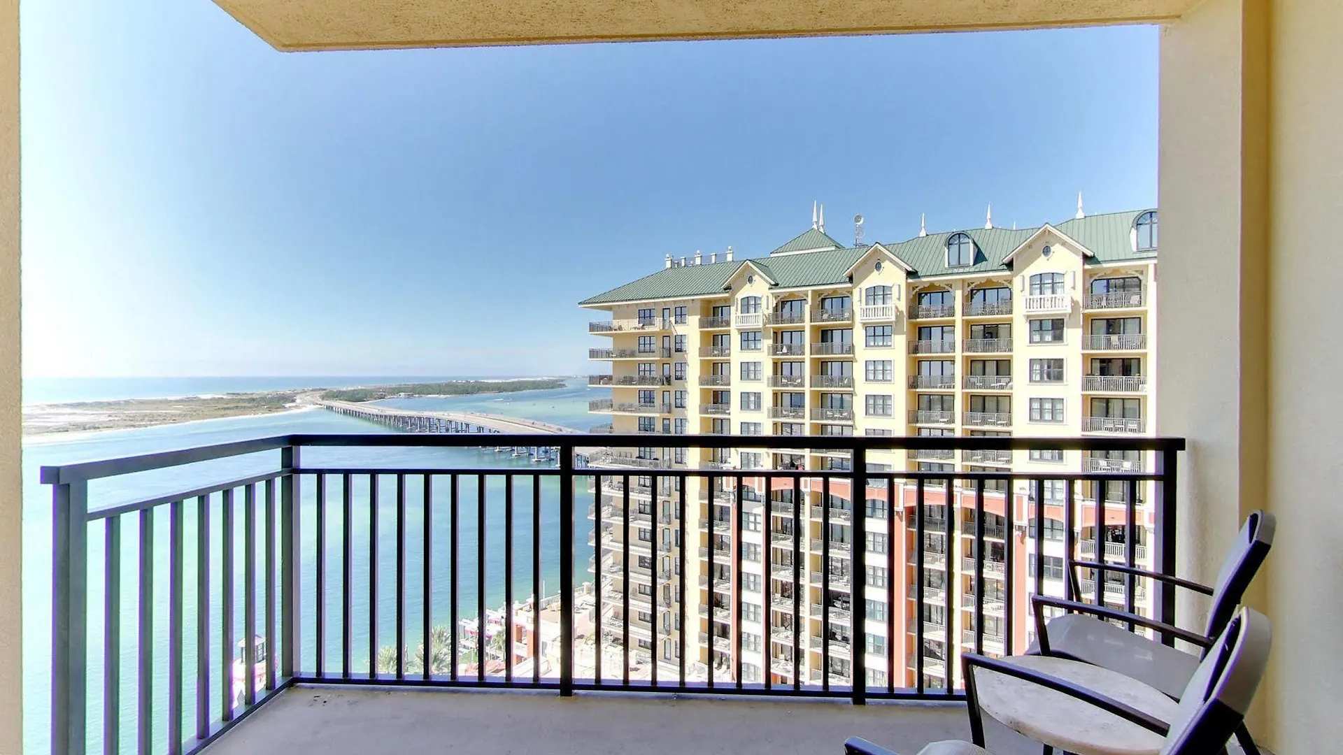 Emerald Grande Condominiums At Harborwalk Village Destin