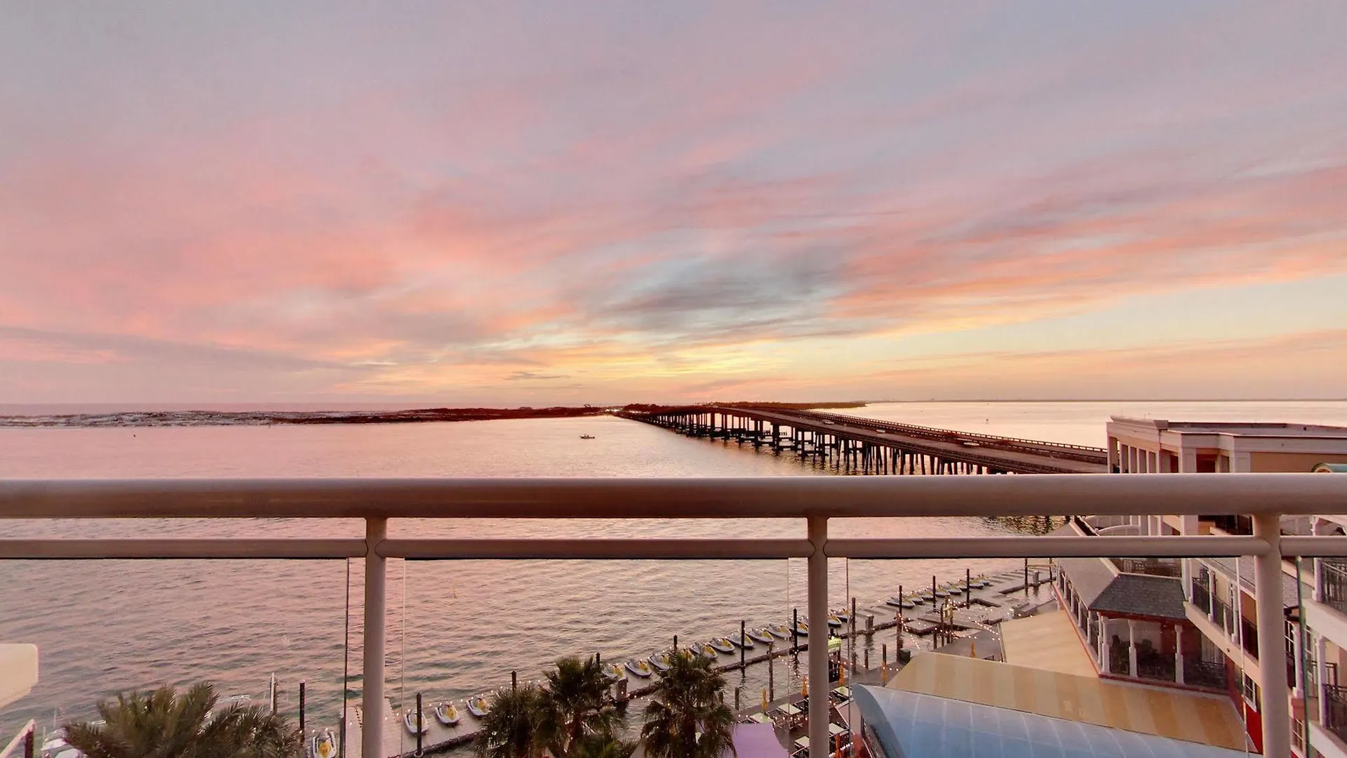 *** Hotel Emerald Grande Condominiums At Harborwalk Village Destin Stati Uniti