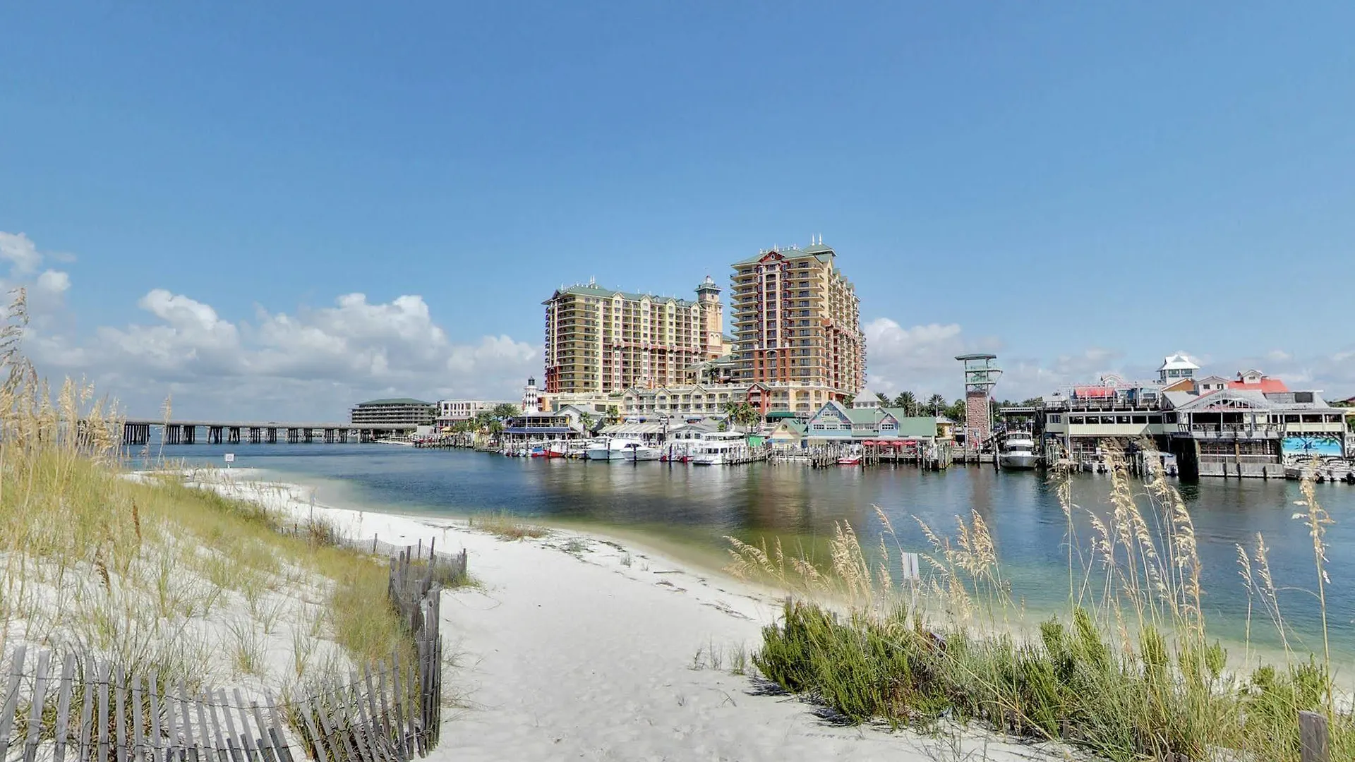 Emerald Grande Condominiums At Harborwalk Village Destin Hotel