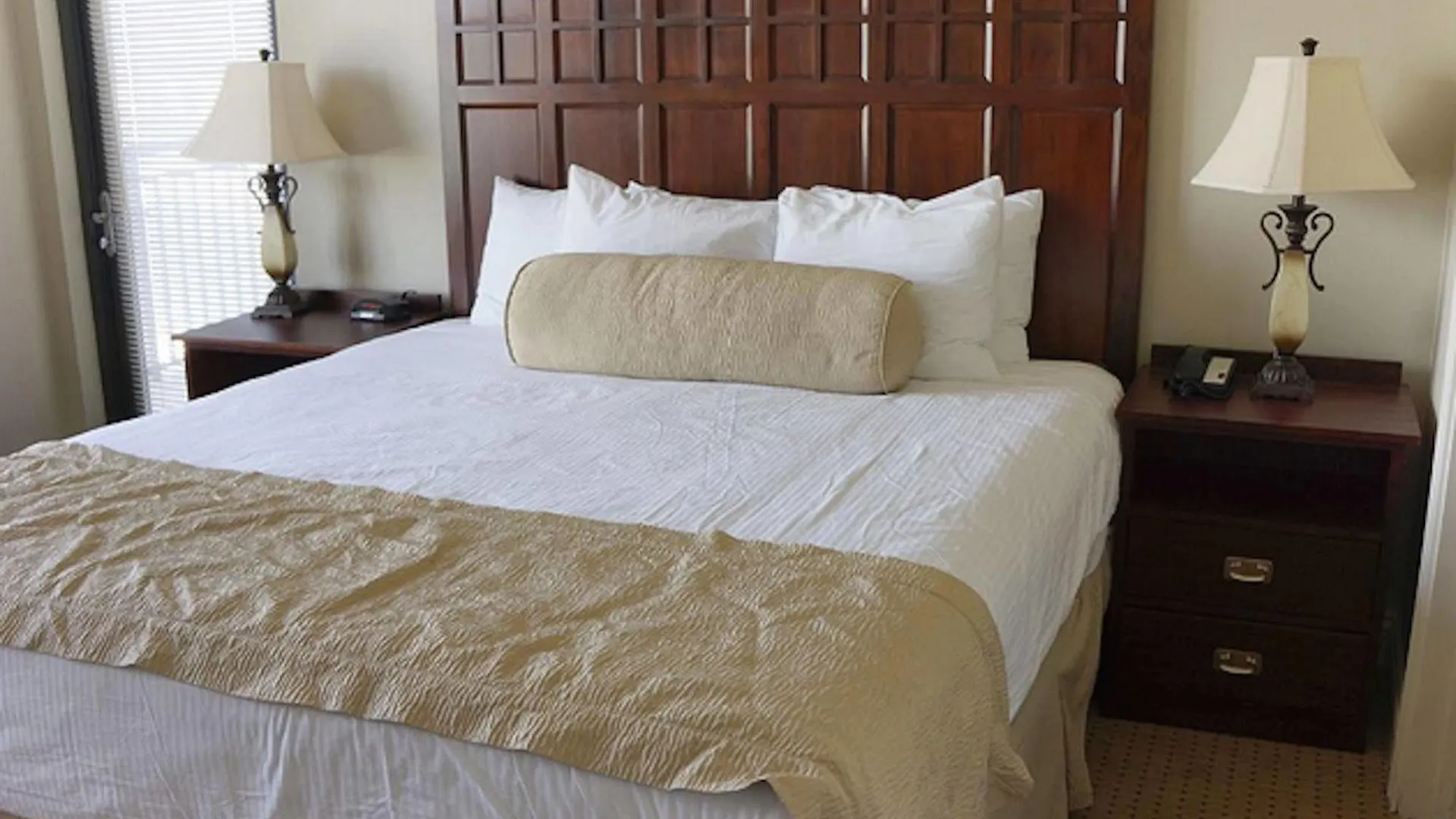 Hotel Emerald Grande Condominiums At Harborwalk Village Destin