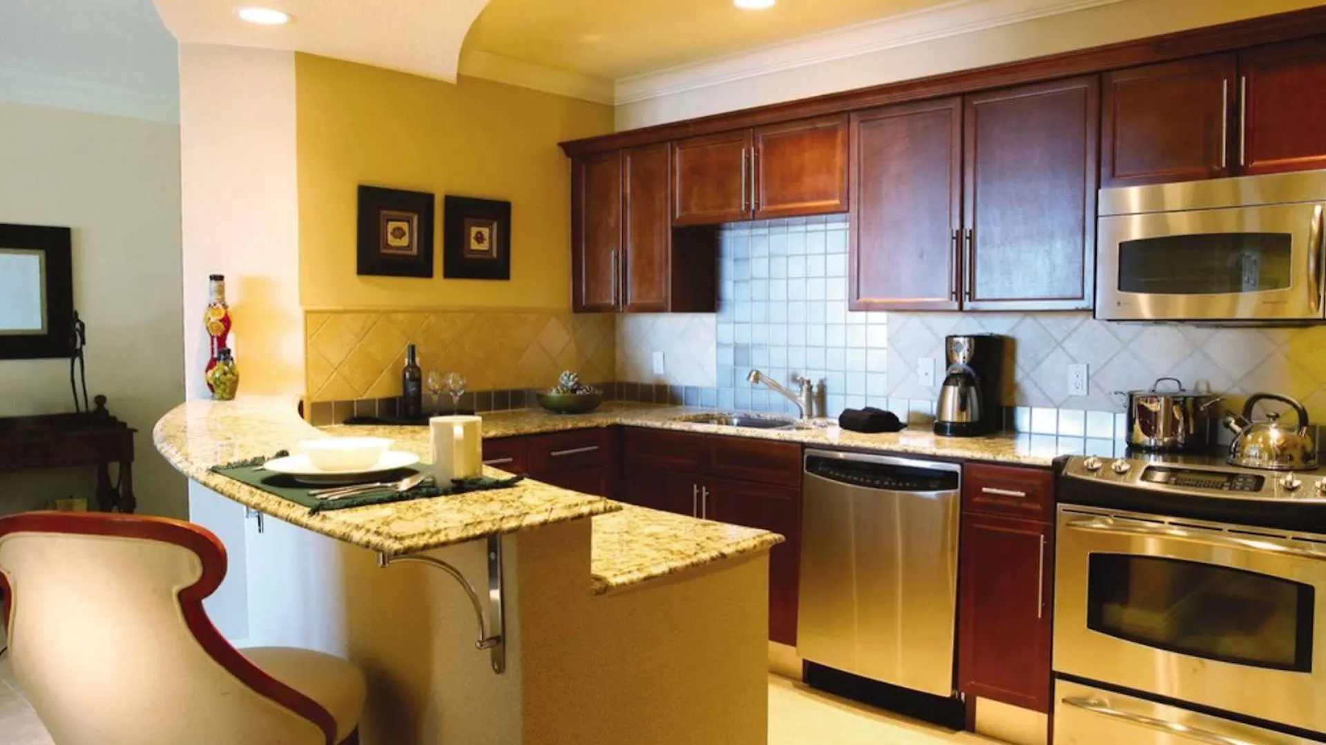 Hotel Emerald Grande Condominiums At Harborwalk Village Destin