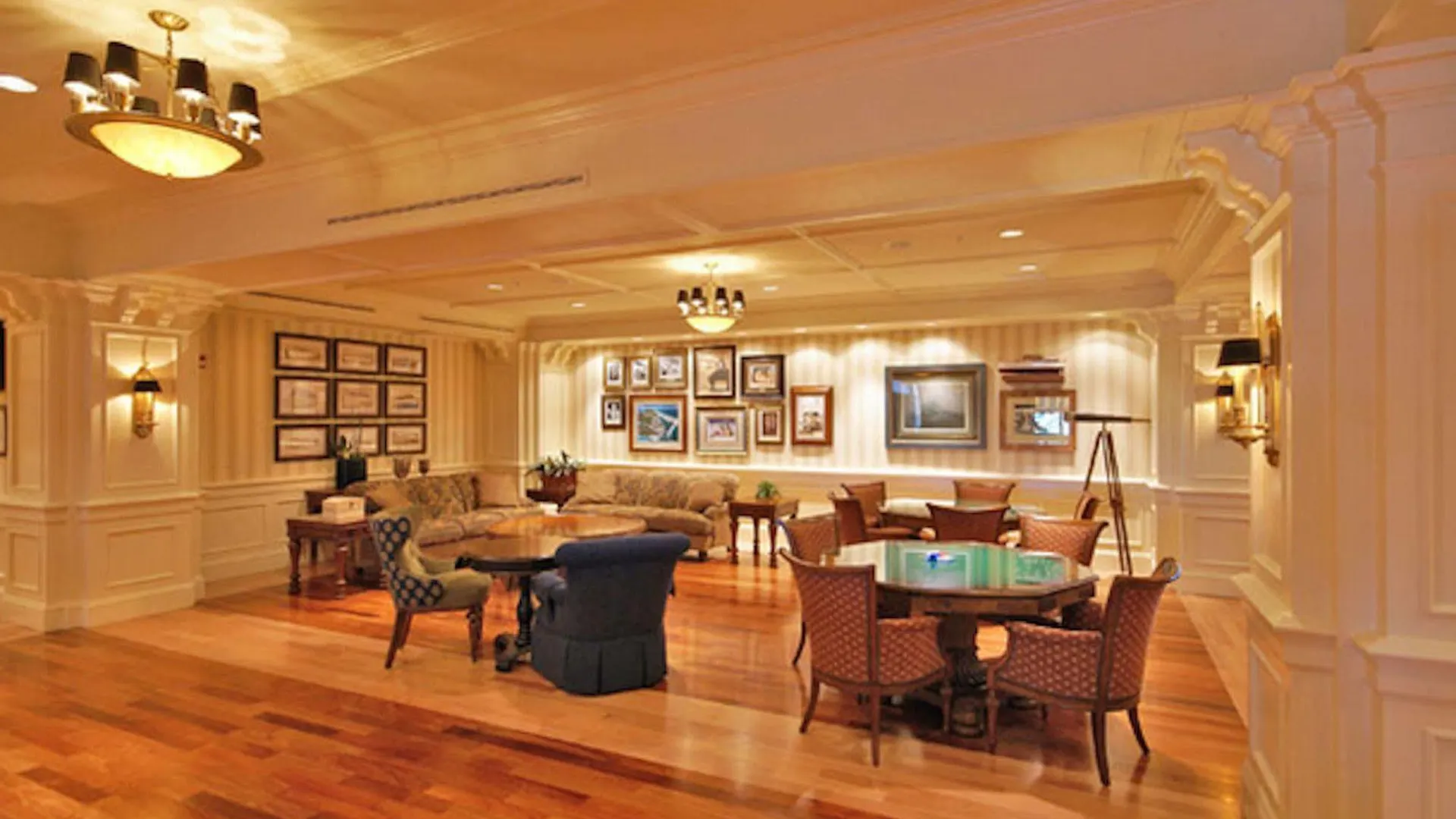 Emerald Grande Condominiums At Harborwalk Village Destin