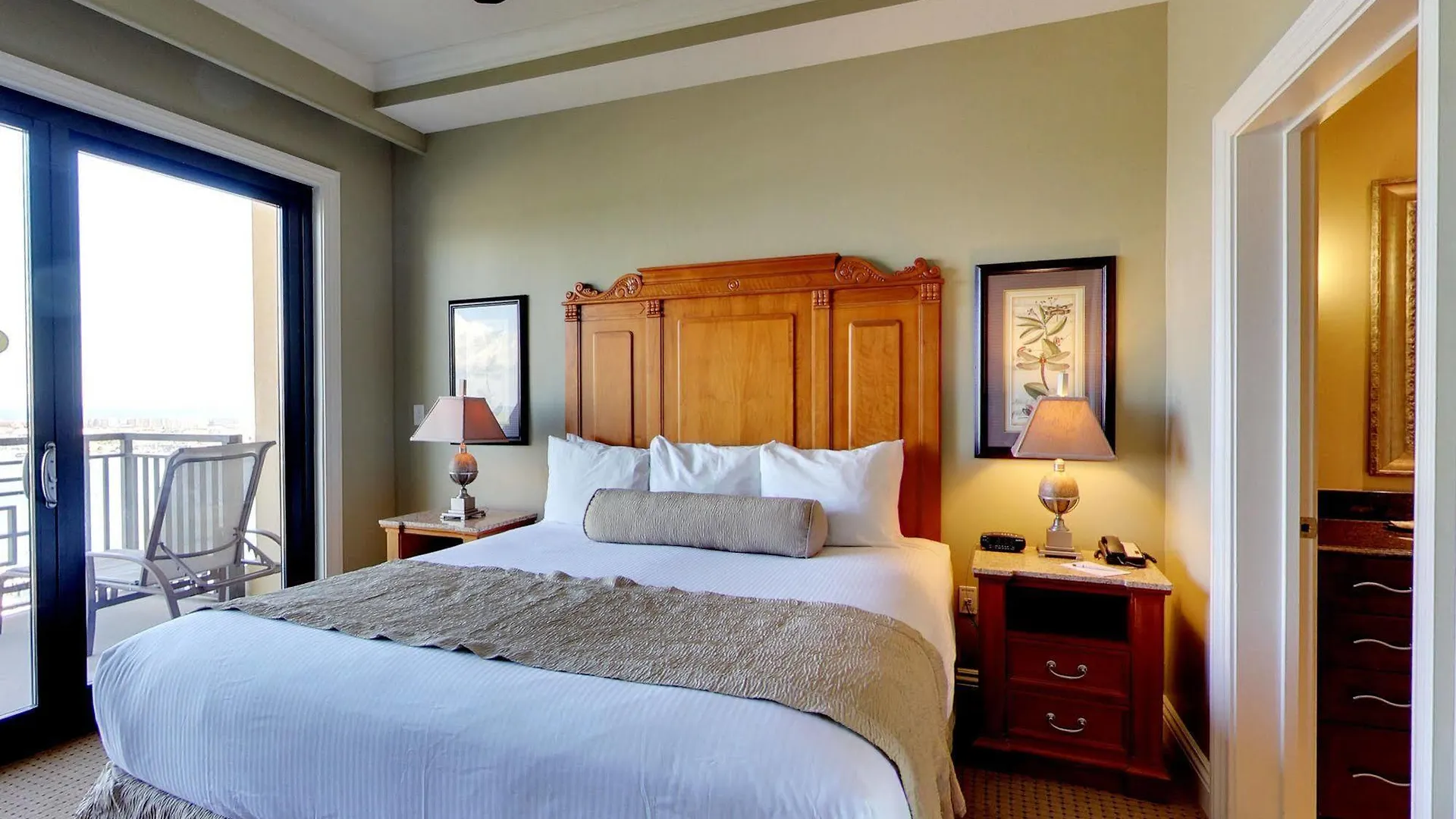 Hotel Emerald Grande Condominiums At Harborwalk Village Destin