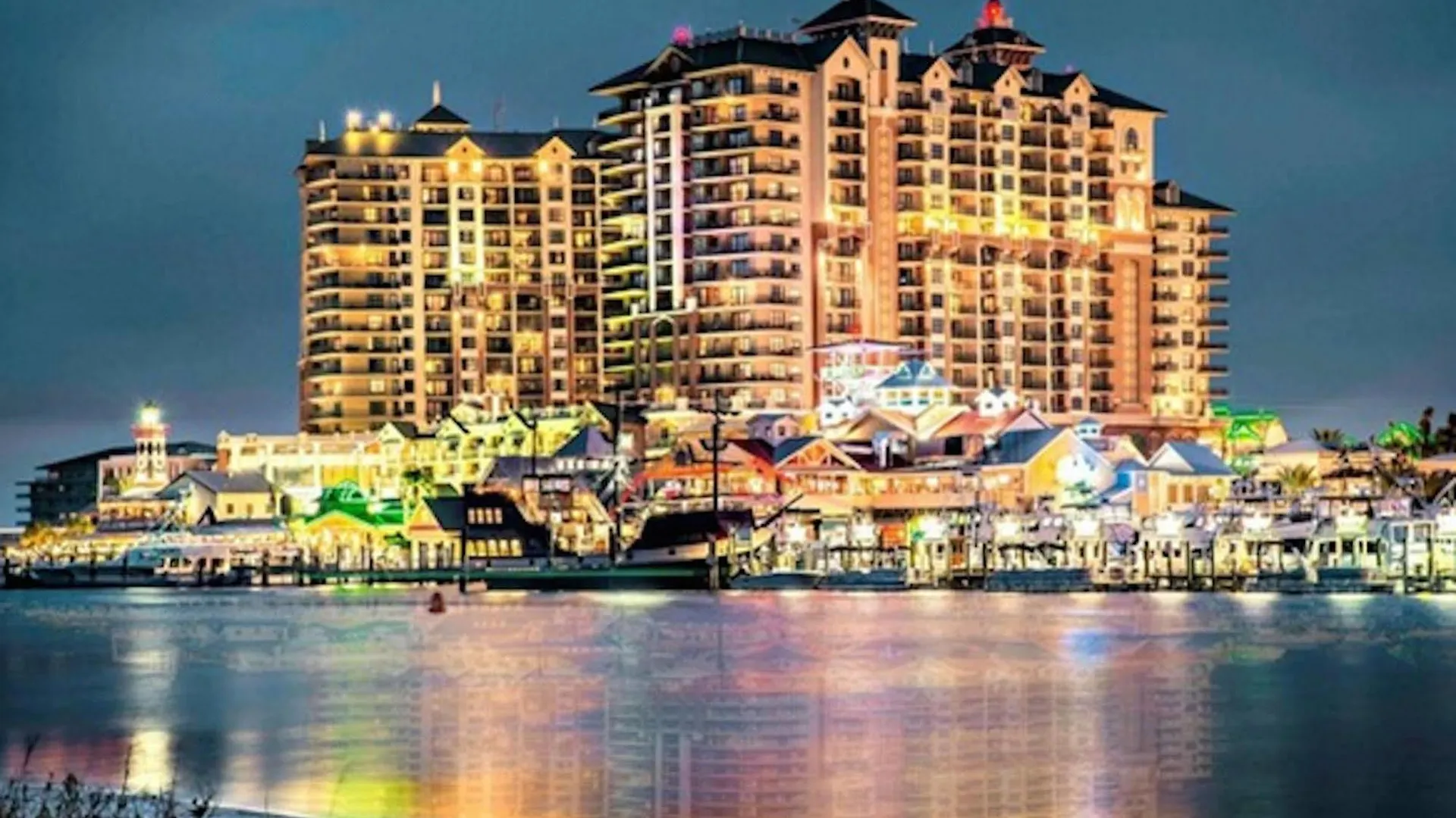 Emerald Grande Condominiums At Harborwalk Village Destin Hotel