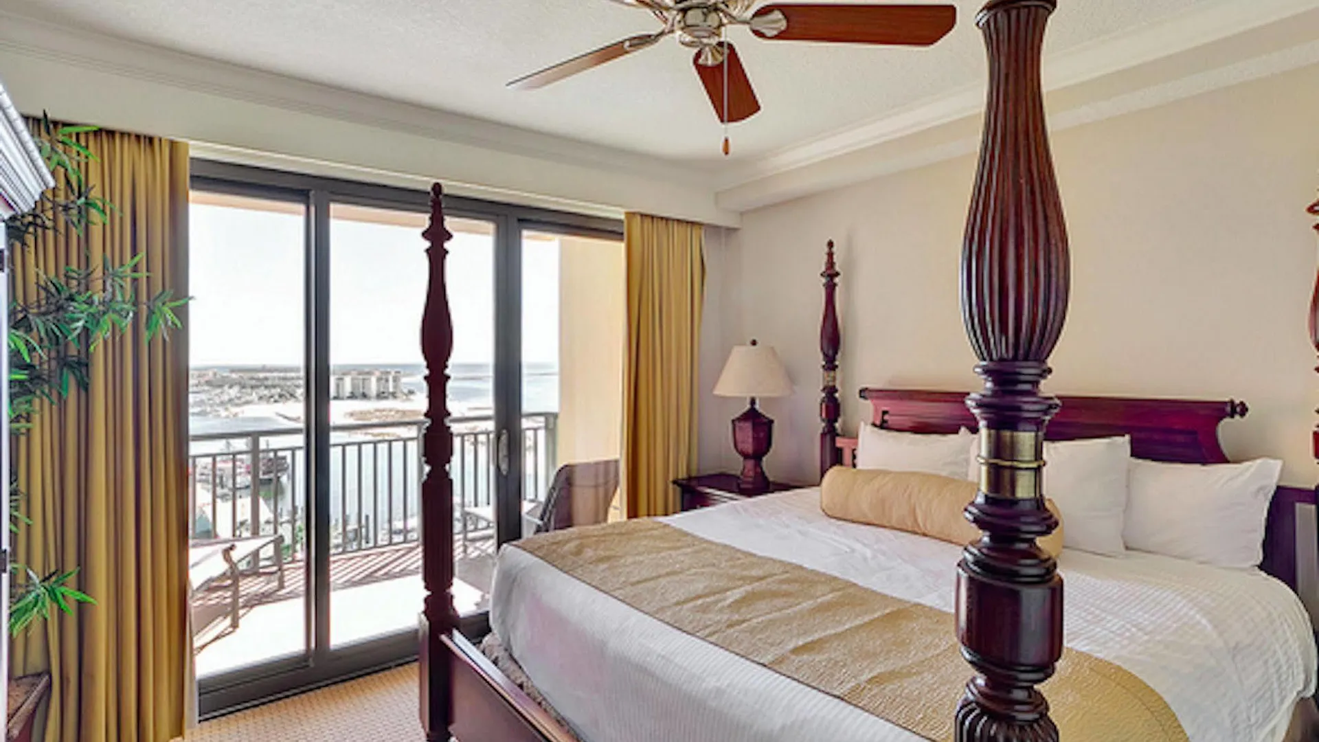 *** Hotel Emerald Grande Condominiums At Harborwalk Village Destin United States