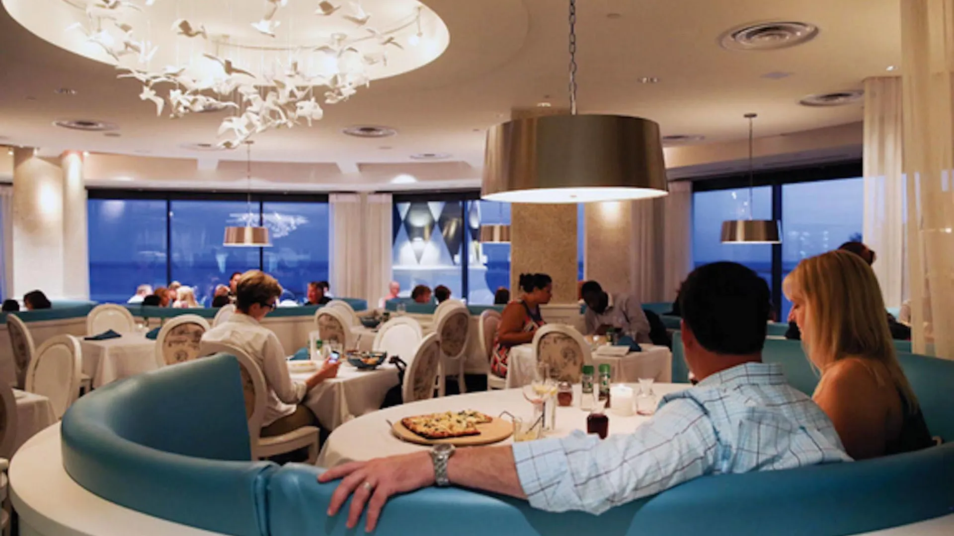 Emerald Grande Condominiums At Harborwalk Village Destin Hotel